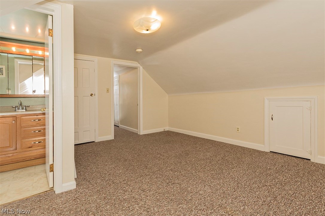 1544 Winchester Road Lyndhurst, OH 44124 - Photo 23 of 35