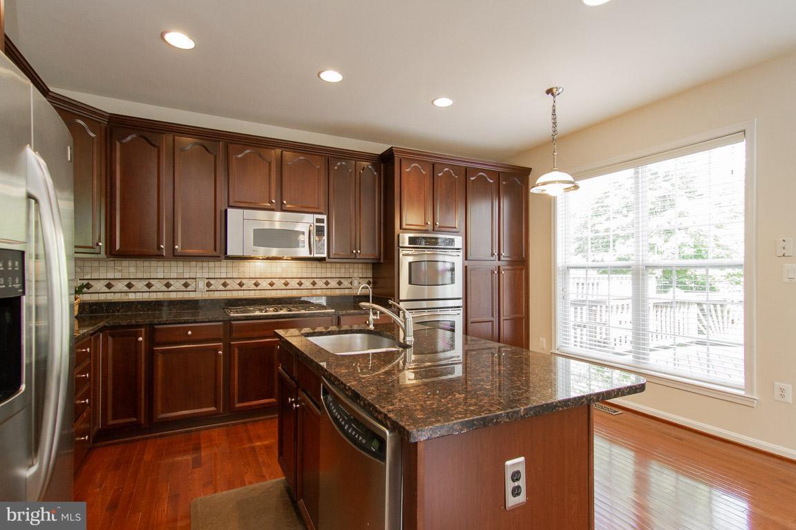 9172 Furey Road Lorton, VA 22079 - Photo 11 of 28 Kitchen