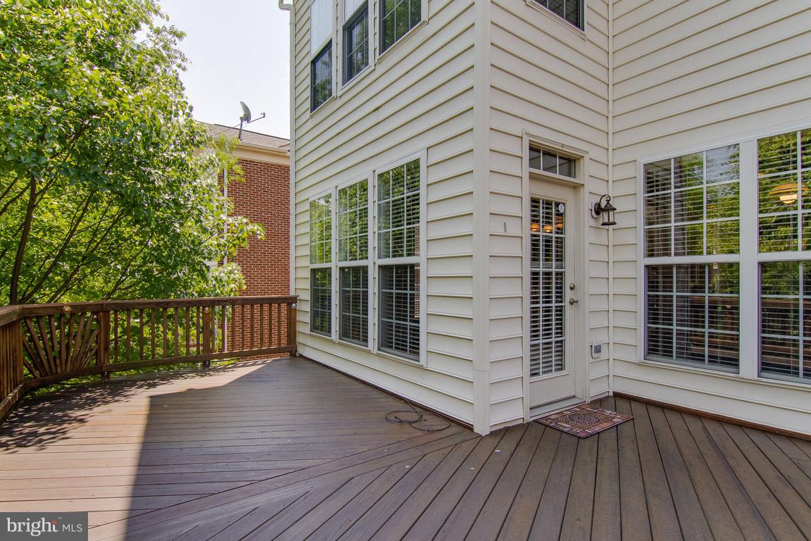 9172 Furey Road Lorton, VA 22079 - Photo 25 of 28 Exterior (Rear)