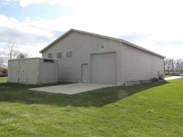 13104 Elms Road Clio, MI 48420 - Photo 46 of 55 21132411-45.JPG