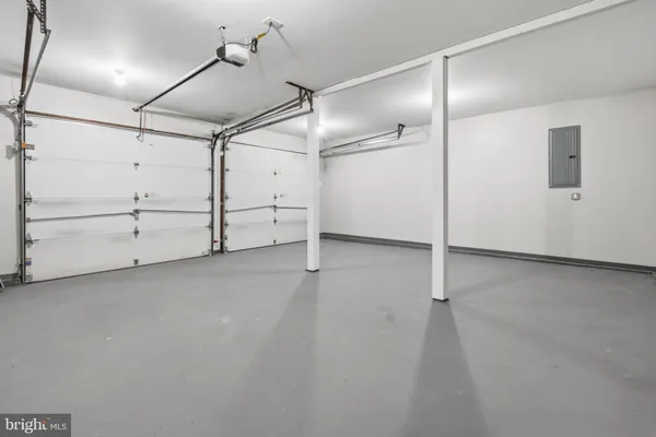 an empty room with a empty space