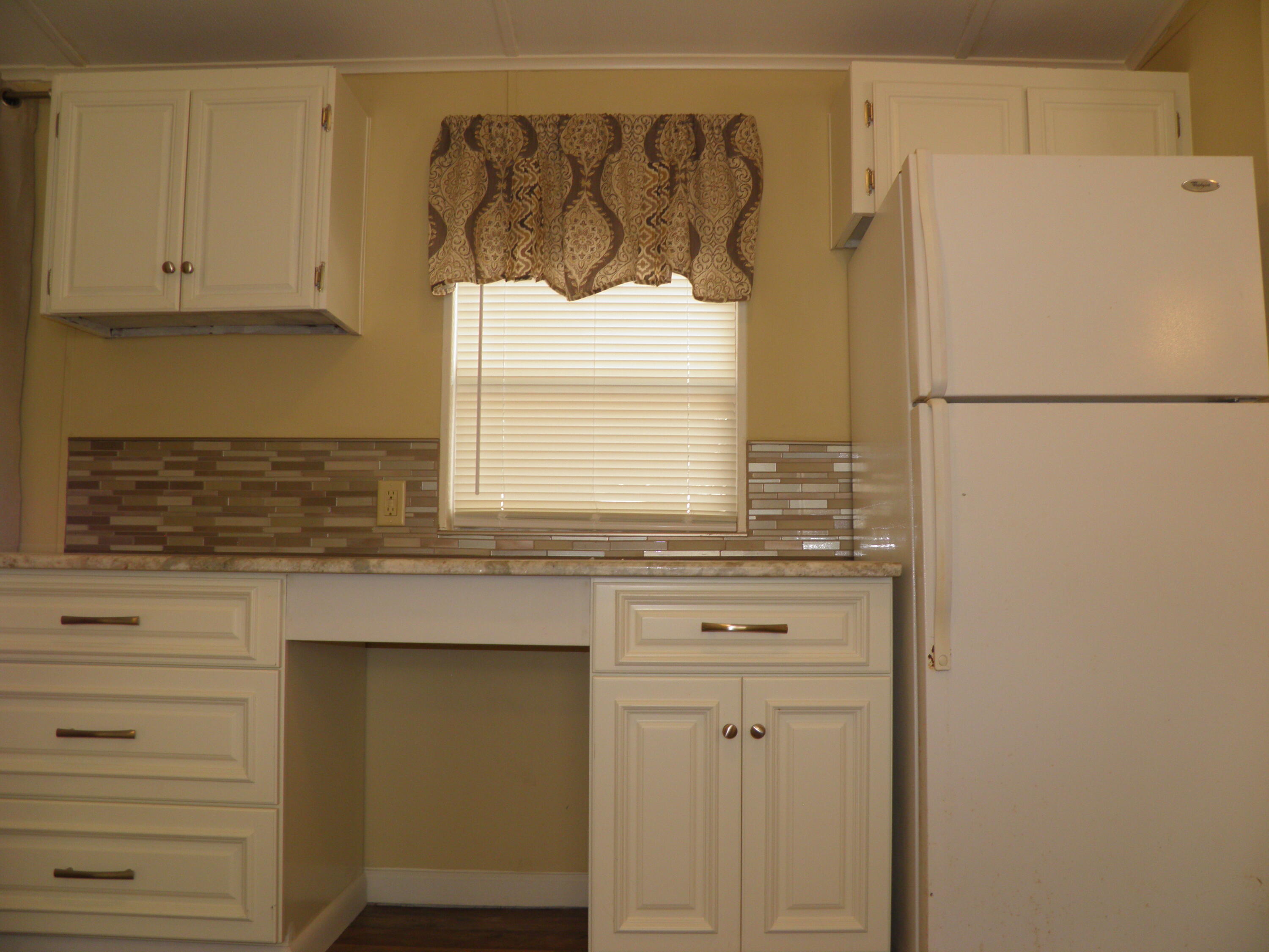 810 Gibson Road Fort Walton Beach, FL 32547 - Photo 3 of 35 Storage & Prep Counter