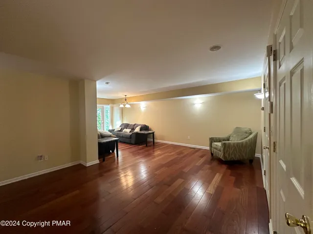 $2,900 | 1055 Skyview Drive, East Stroudsburg, PA 18302