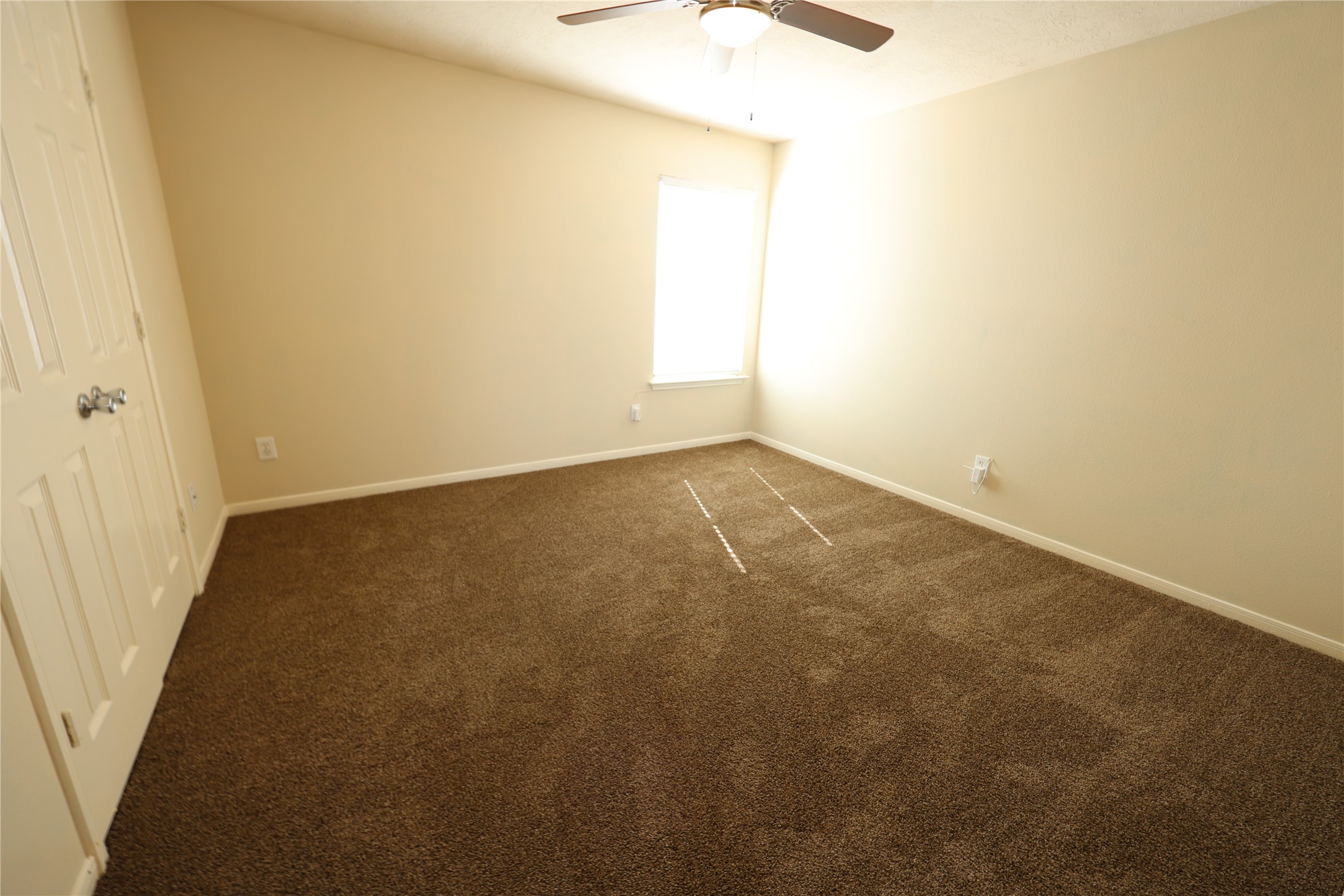 1007 Harrisburg Court Rosenberg, TX 77471 - Photo 19 of 24 an empty room with a empty space
