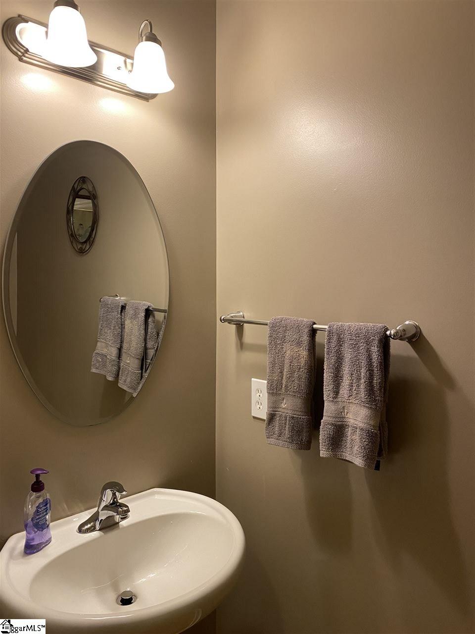 242 Bridgeport Road Boiling Springs, SC 29316 - Photo 10 of 30 Gallery Image 10