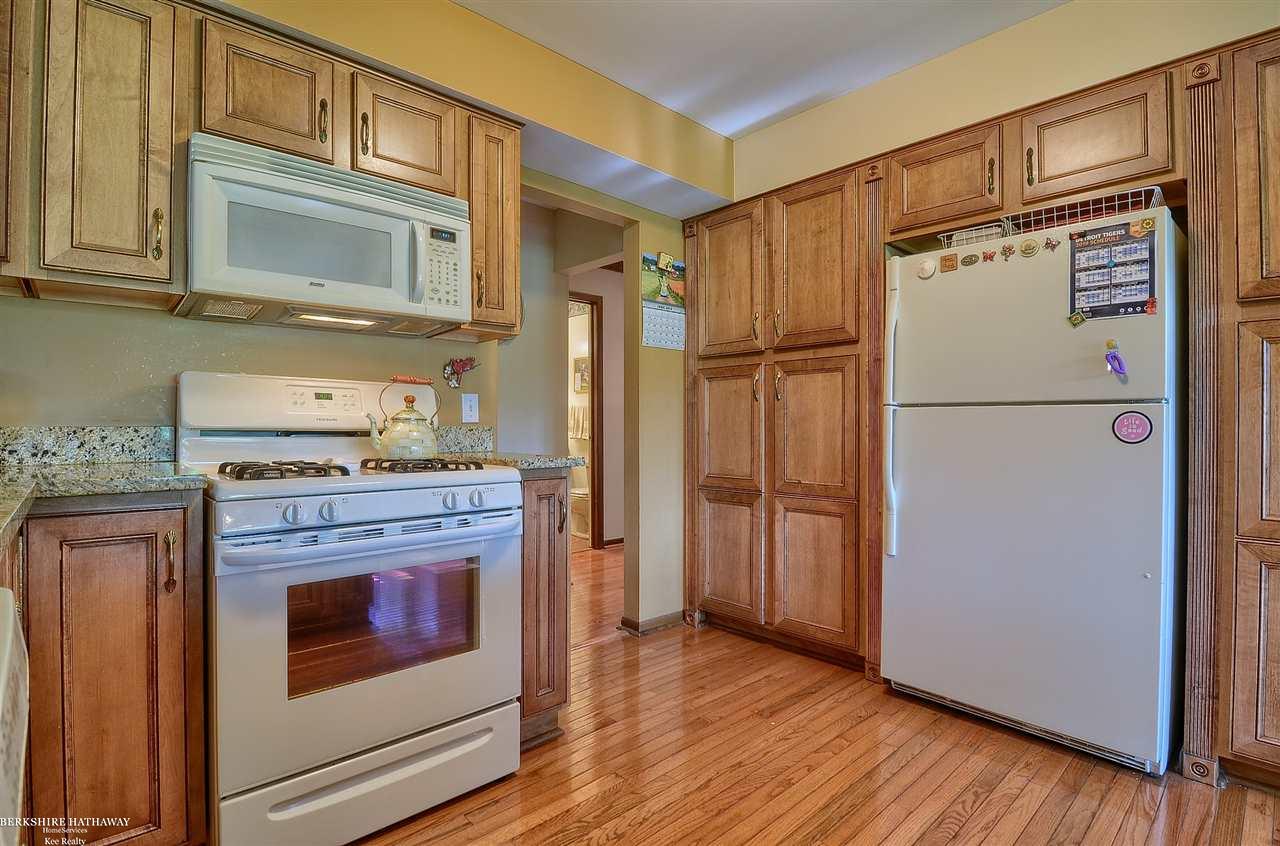 1800 North Adams Road Rochester Hills, MI 48306 - Photo 14 of 43
