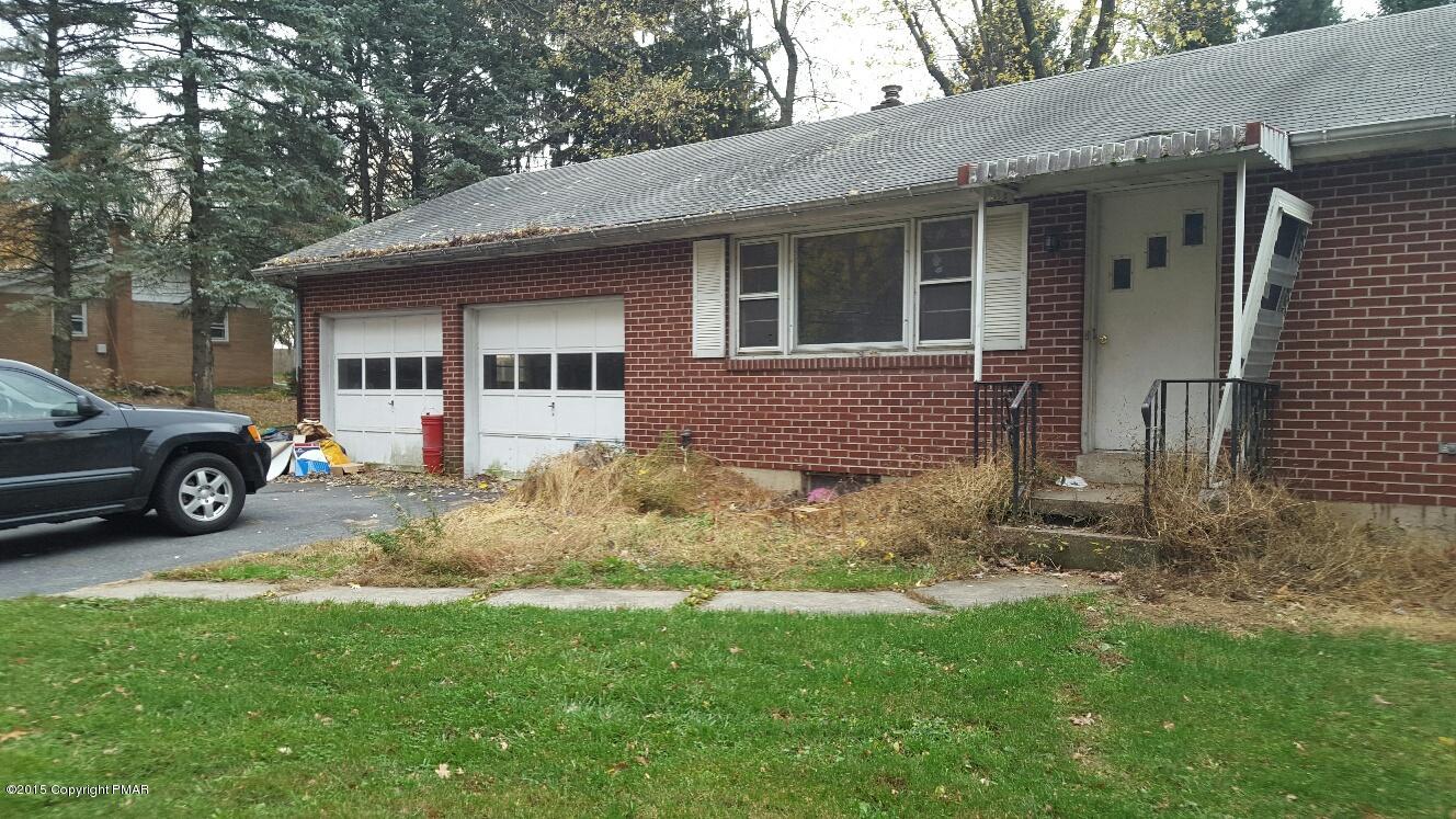 6028 Snyders Church Road Bath, PA 18014 - Photo 1 of 15 front 2 car garge