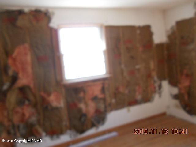 6028 Snyders Church Road Bath, PA 18014 - Photo 12 of 15 DSCN3043 (1)