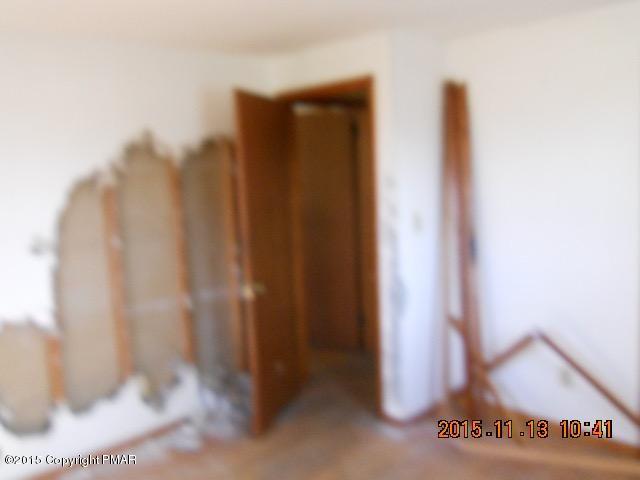 6028 Snyders Church Road Bath, PA 18014 - Photo 13 of 15 DSCN3044