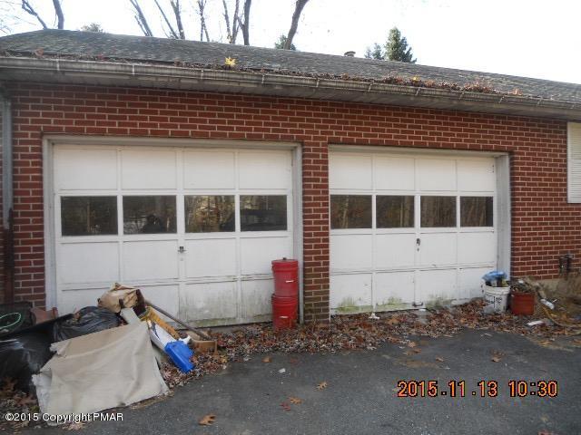 6028 Snyders Church Road Bath, PA 18014 - Photo 5 of 15 2 car garage