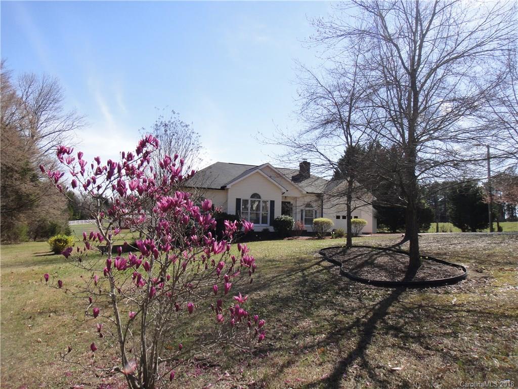 12201 Ritchie Road Midland, NC 28107 - Photo 3 of 33 Gallery Image 3