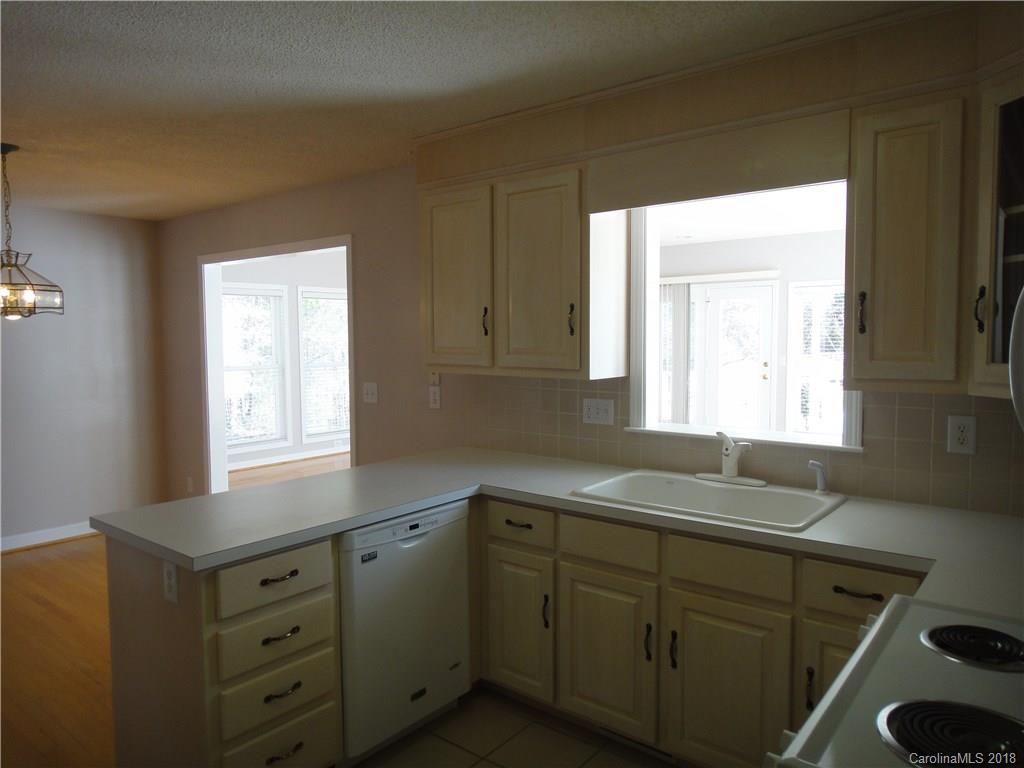 12201 Ritchie Road Midland, NC 28107 - Photo 8 of 33 Gallery Image 8