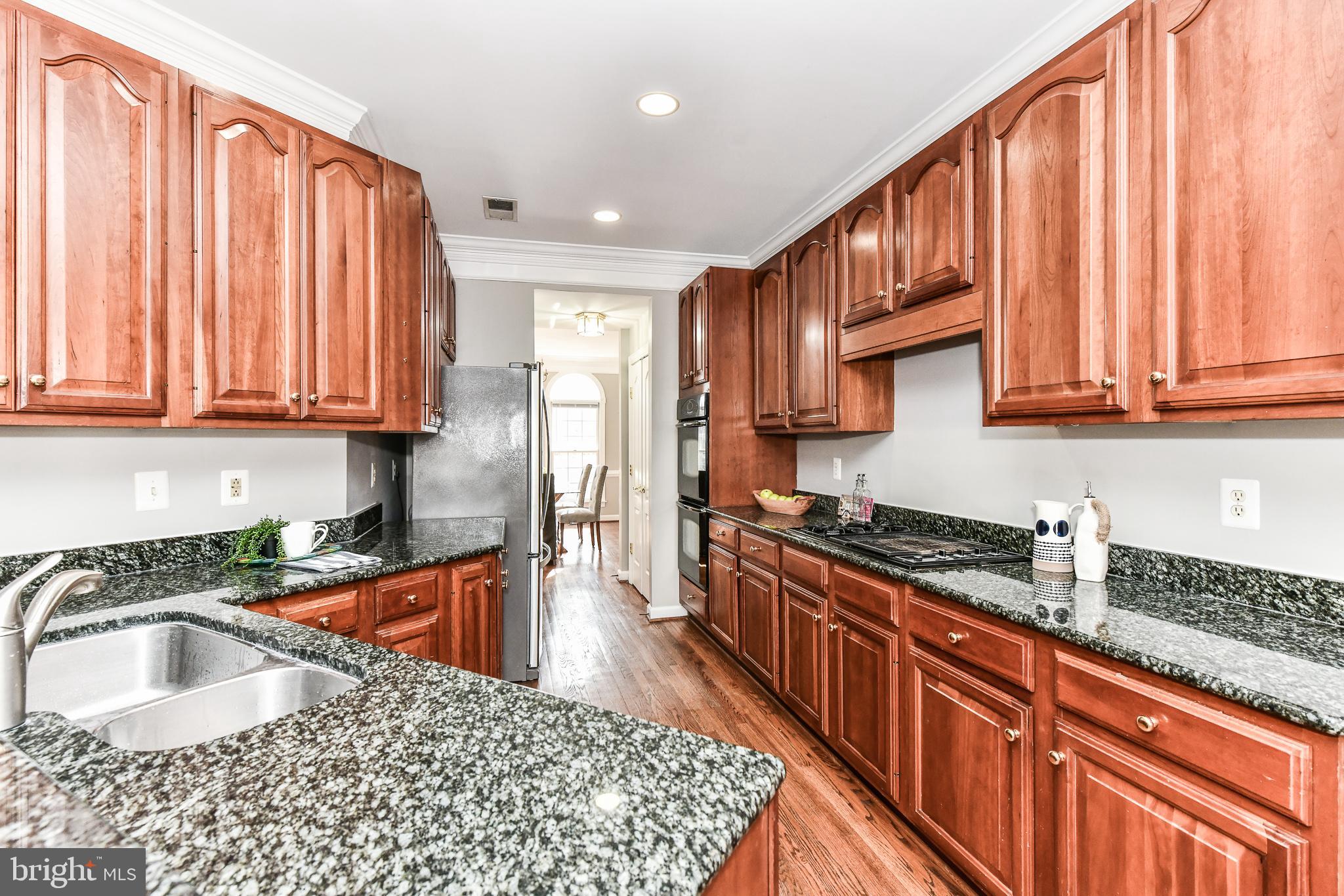 126 Rees Place Falls Church, VA 22046 - Photo 7 of 52