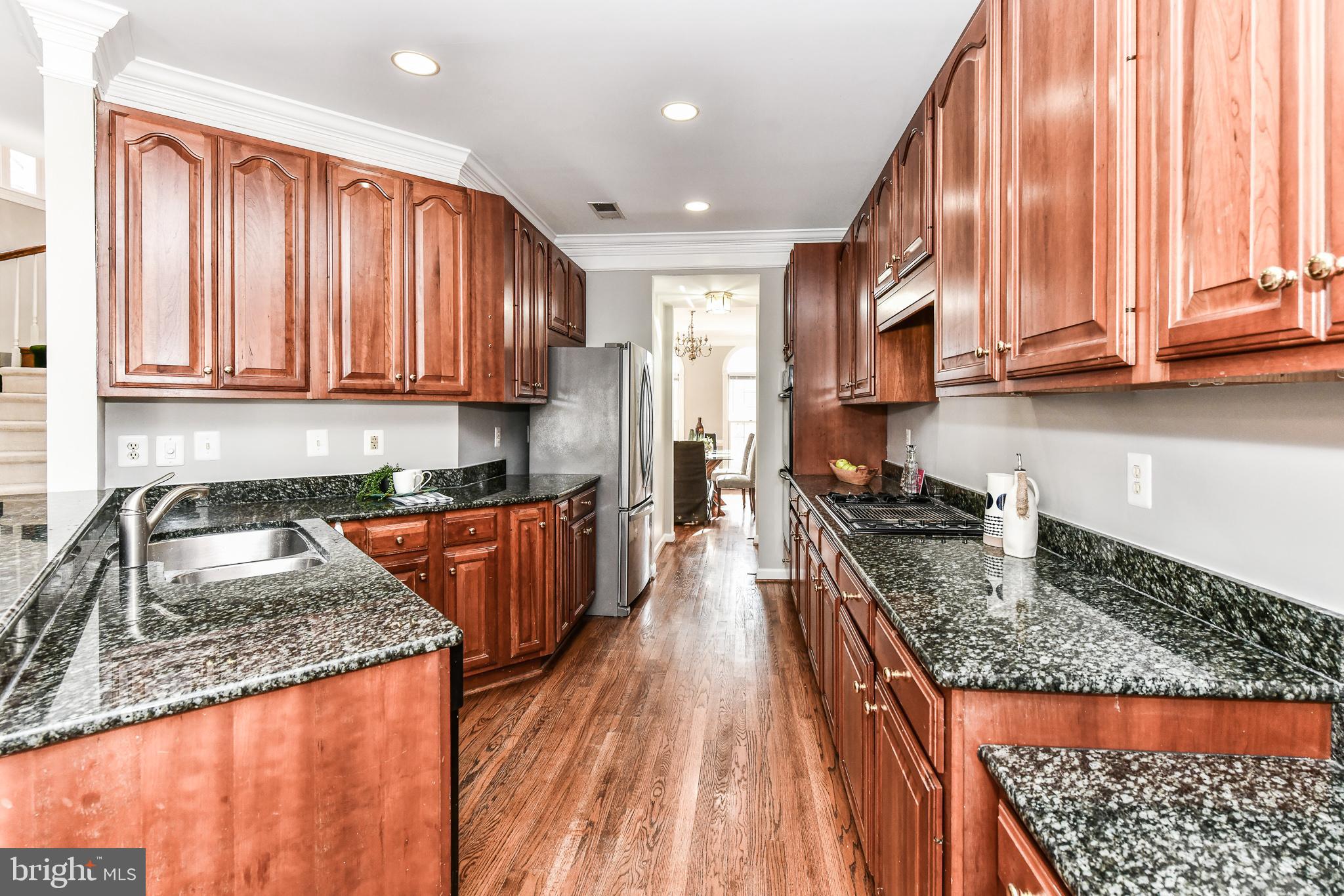 126 Rees Place Falls Church, VA 22046 - Photo 8 of 52