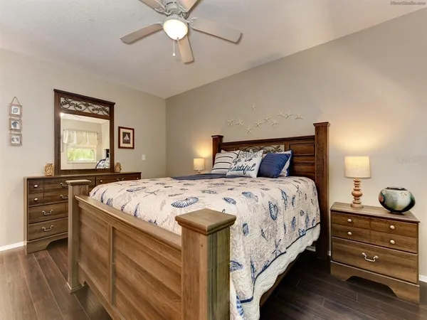 $12,600 | 301 Avenida Madera, Unit B, Sarasota, FL 34242