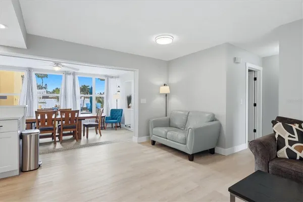 $12,600 | 301 Avenida Madera, Unit B, Sarasota, FL 34242