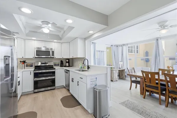 $12,600 | 301 Avenida Madera, Unit B, Sarasota, FL 34242