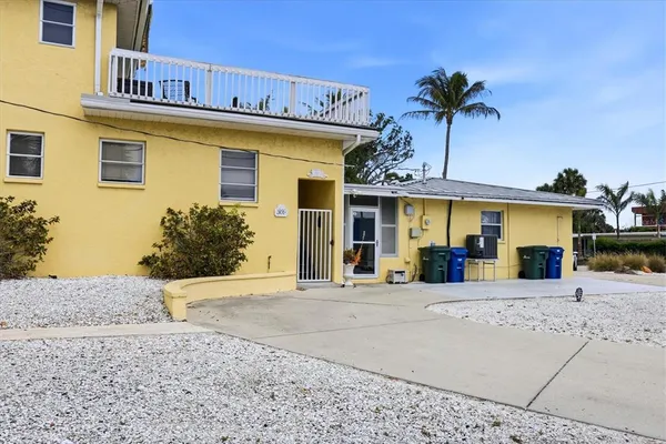 $12,600 | 301 Avenida Madera, Unit B, Sarasota, FL 34242