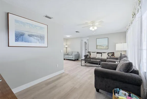 $12,600 | 301 Avenida Madera, Unit B, Sarasota, FL 34242