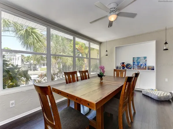 $12,600 | 301 Avenida Madera, Unit B, Sarasota, FL 34242