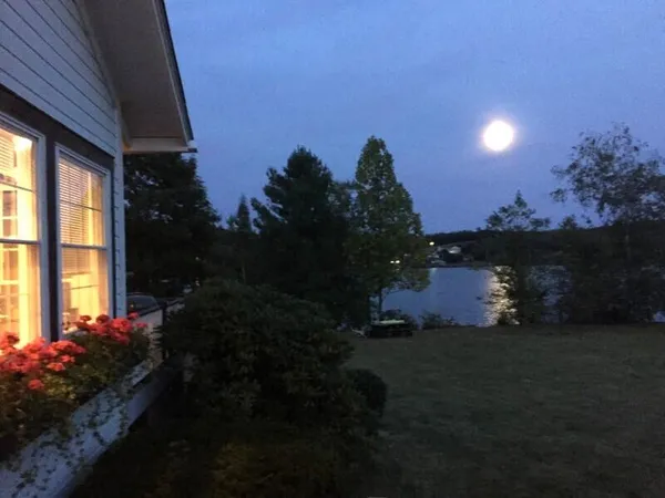 $998,000 | 32 Shore Drive, Tunkhannock, PA 18657