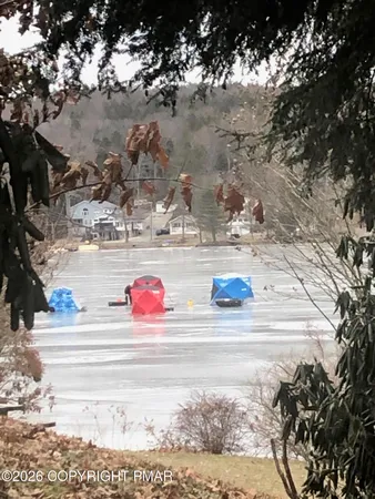 $998,000 | 32 Shore Drive, Tunkhannock, PA 18657