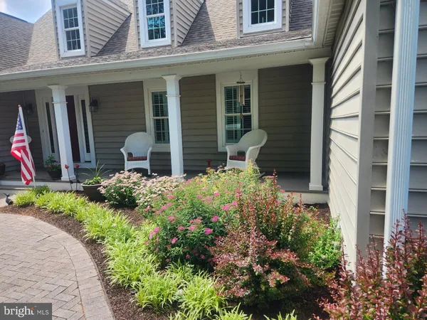 $899,900 | 8 Rolling Farm Court, Baltimore, MD 21228
