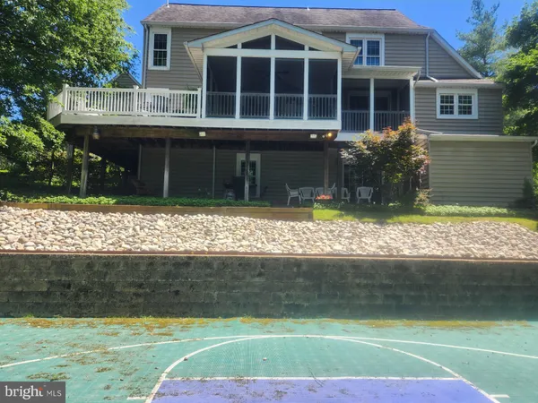 $899,900 | 8 Rolling Farm Court, Baltimore, MD 21228