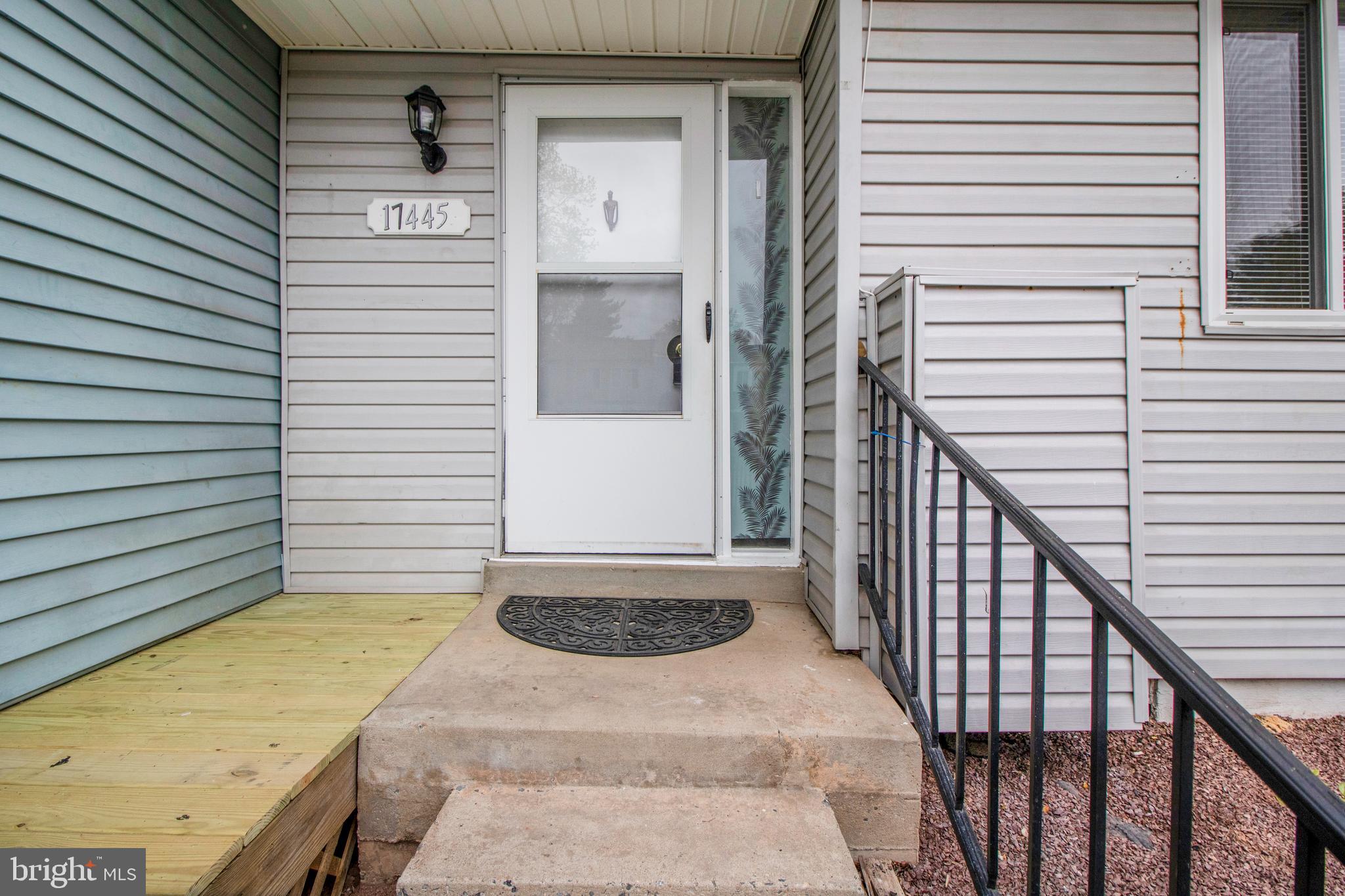 17445 Hoskinson Road Poolesville, MD 20837 - Photo 2 of 19