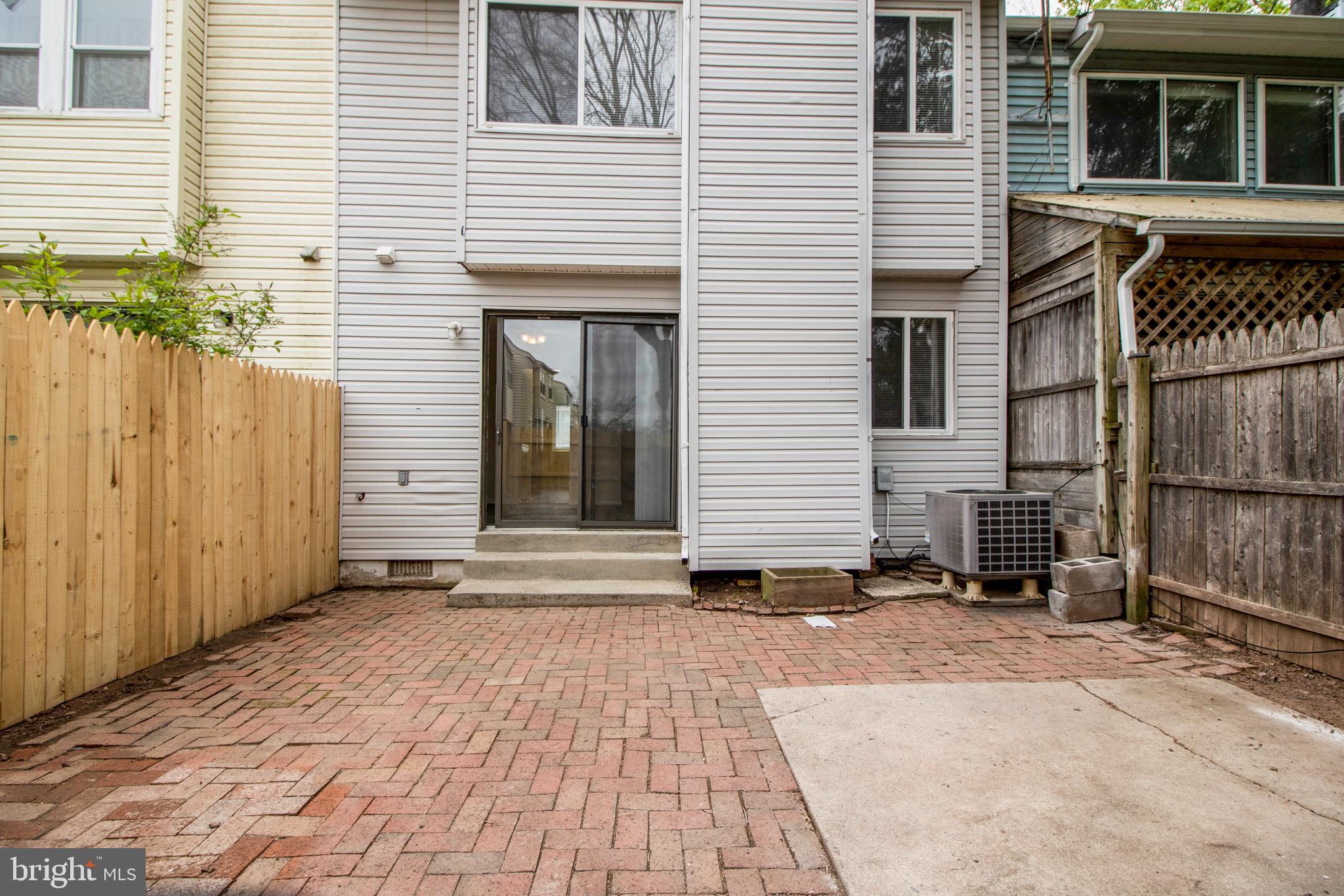 17445 Hoskinson Road Poolesville, MD 20837 - Photo 3 of 19