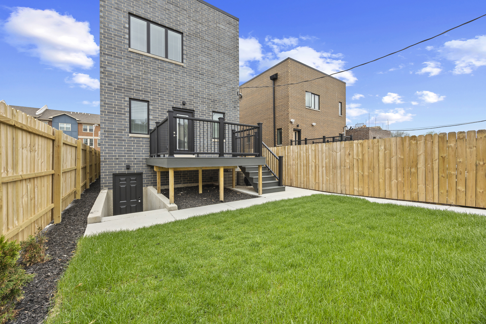 3231 South Shields Avenue Chicago, IL 60616 - Photo 55 of 58 a view of a house with a yard