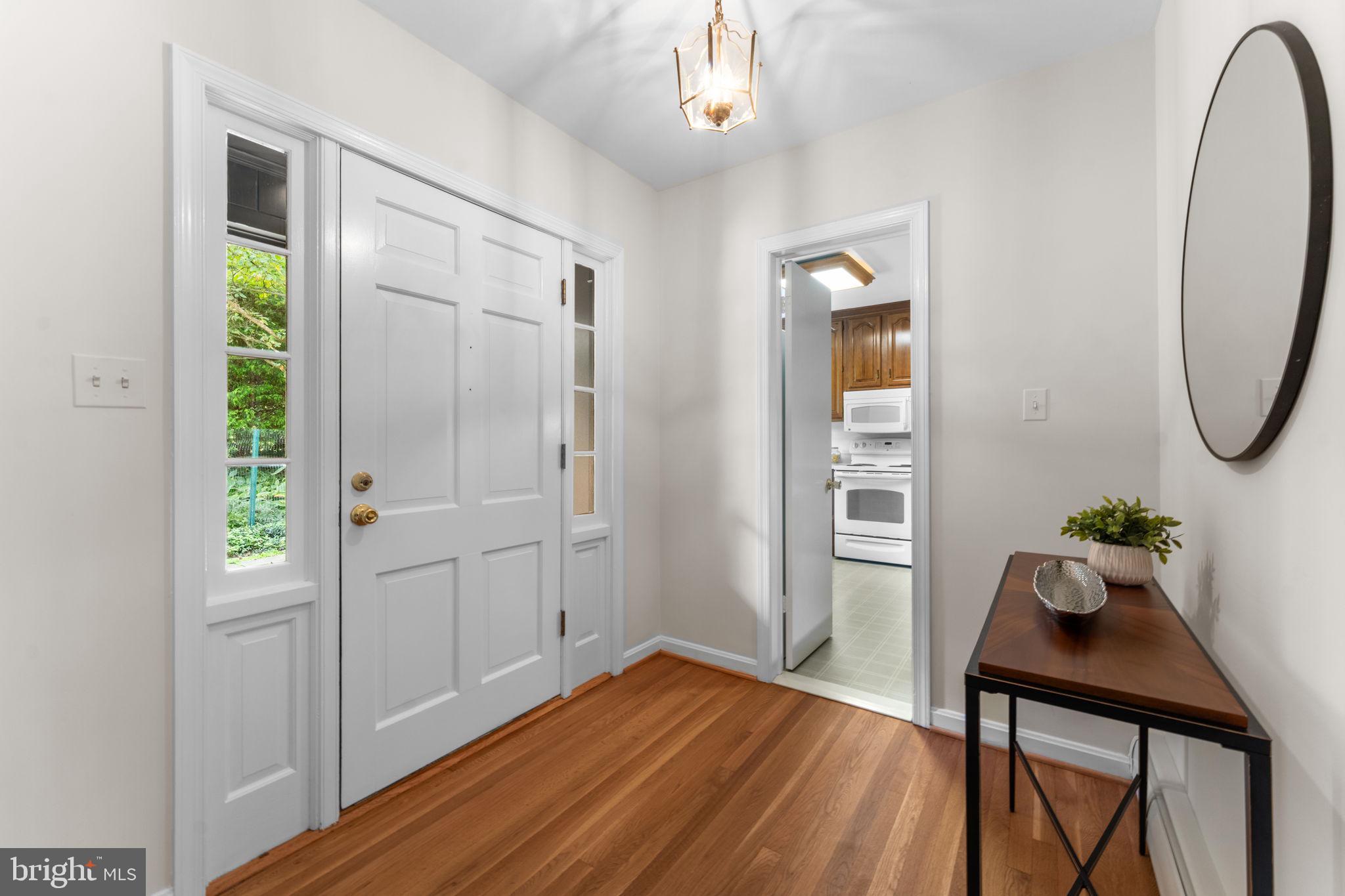 11800 Stoney Creek Road Potomac, MD 20854 - Photo 5 of 78