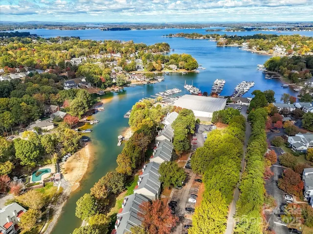 $339,000 | 20115 Henderson Road, Unit D, Cornelius, NC 28031