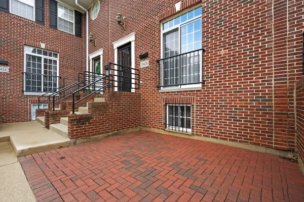 $364,999 | 10420 South Walden Parkway, Chicago, IL 60643