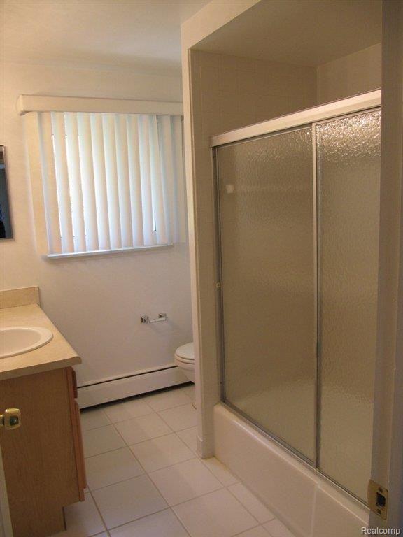 1141 Tienken Court, Unit 21 Rochester, MI 48306 - Photo 14 of 18 Bathroom