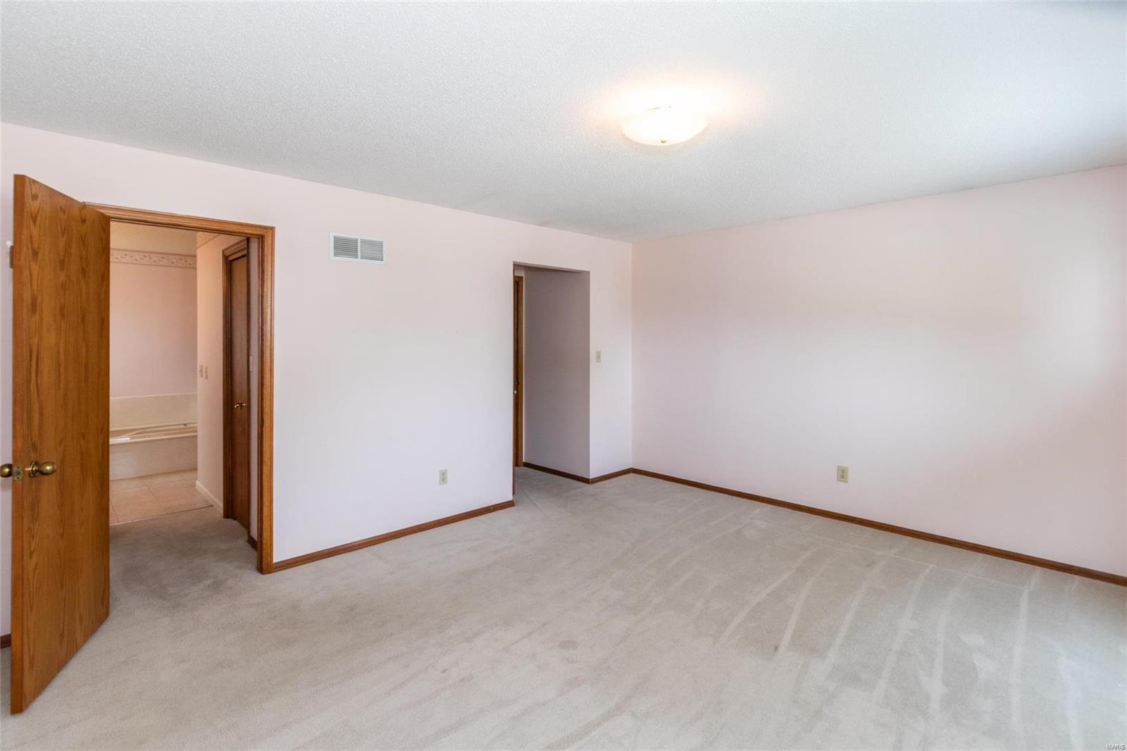 10418 Conway Road St. Louis, MO 63131 - Photo 36 of 67 Gallery Image 36