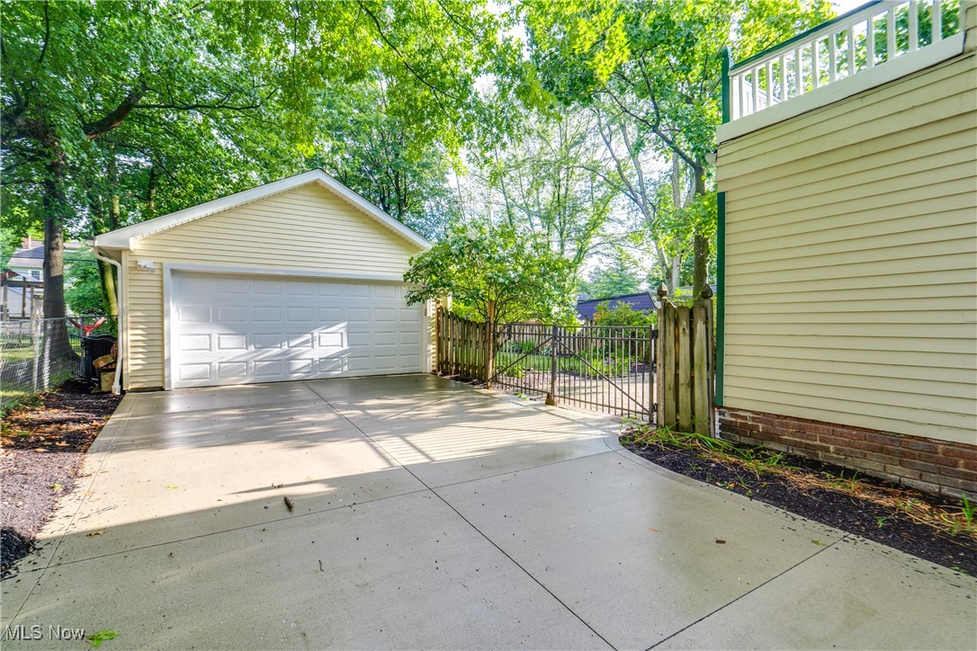 3130 Corydon Road Cleveland, OH 44118 - Photo 5 of 44 View of garage
