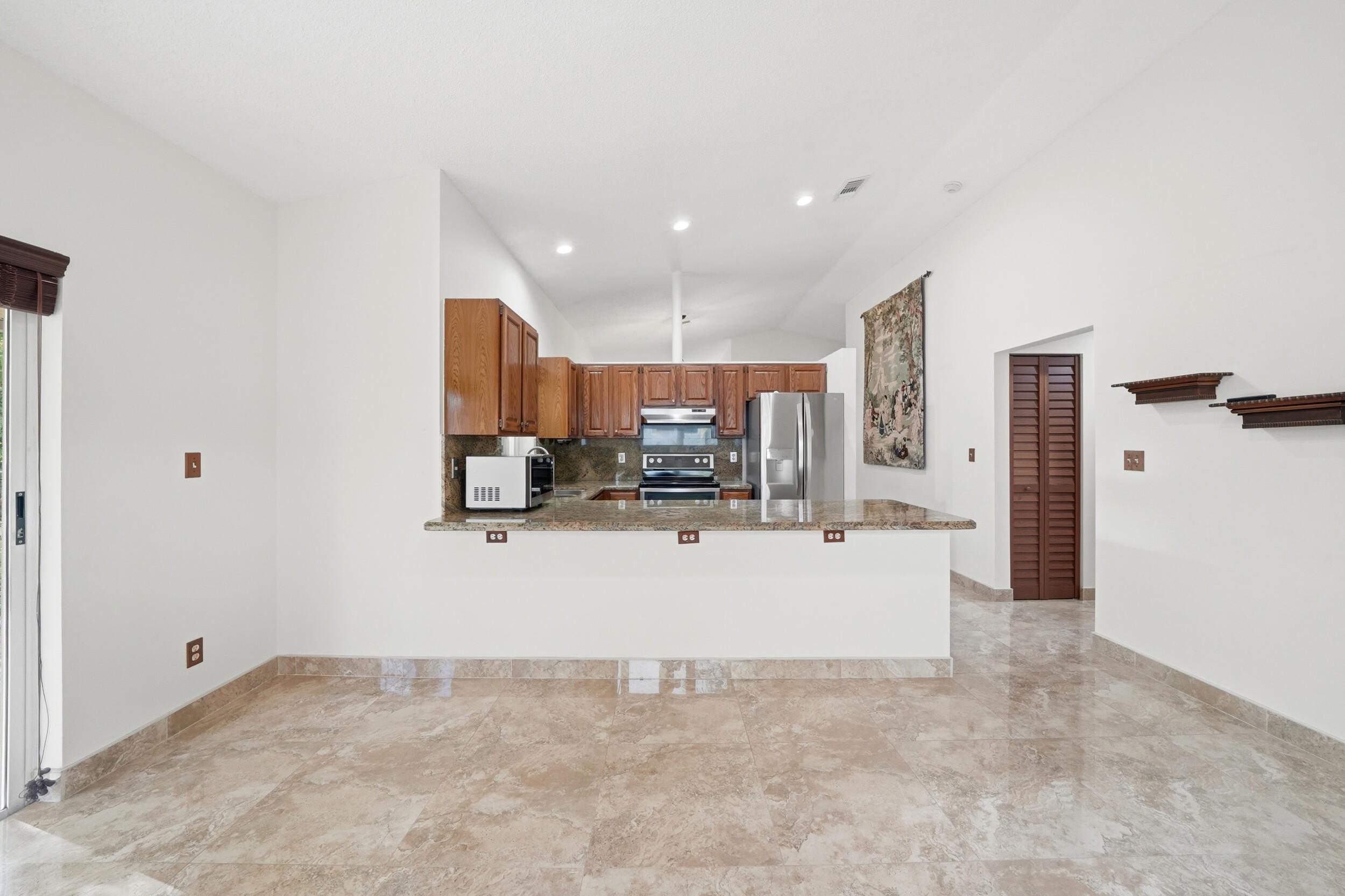 5787 Southwest 57th Way Davie, FL 33314 - Photo 16 of 40 109