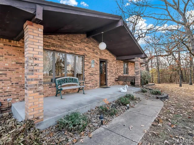 $428,000 | 6028 Hwy Ac, Leslie, MO 63056