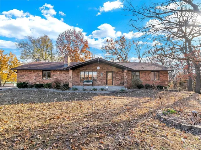 $428,000 | 6028 Hwy Ac, Leslie, MO 63056