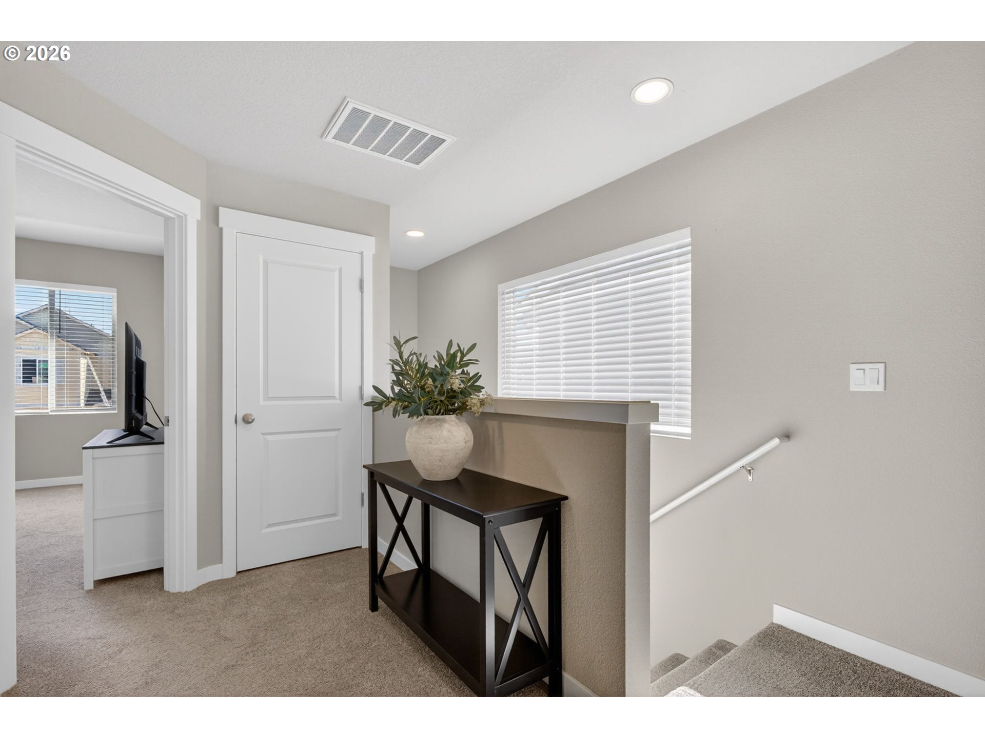 2876 South Nectarine Street Cornelius, OR 97113 - Photo 18 of 42 a workspace with furniture and window