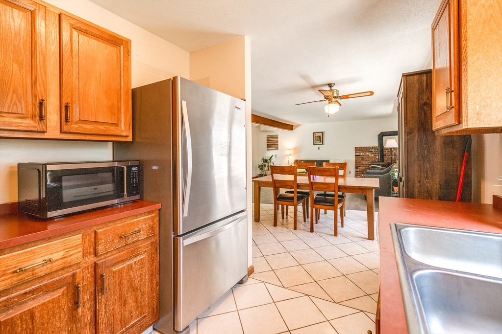 72 Stillwater Road, Unit A Deerfield, MA 01373 - Photo 14 of 27