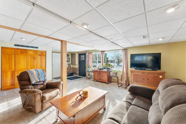 $479,900 | 50495 Evergreen Avenue, Rush City, MN 55069