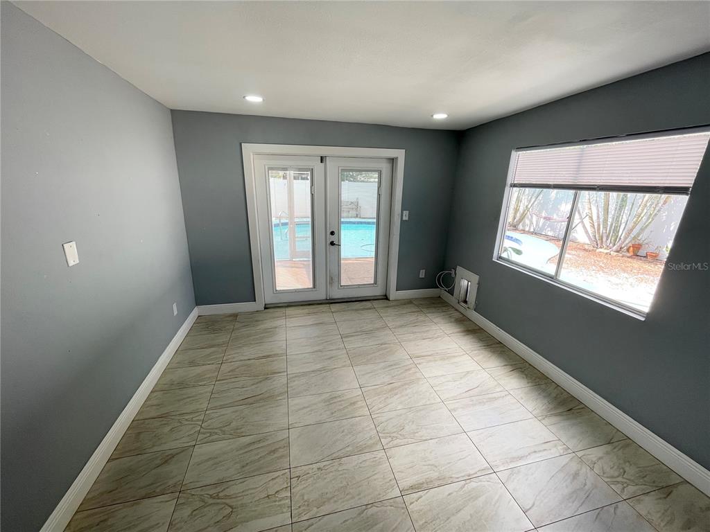 3428 Ithaca Street North St. Petersburg, FL 33713 - Photo 13 of 22 a view of an empty room and window