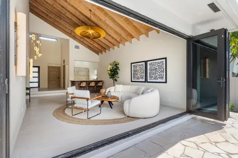 $5,475,000 | 425 Coral Way, Fort Lauderdale, FL 33301