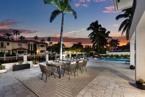 $5,475,000 | 425 Coral Way, Fort Lauderdale, FL 33301