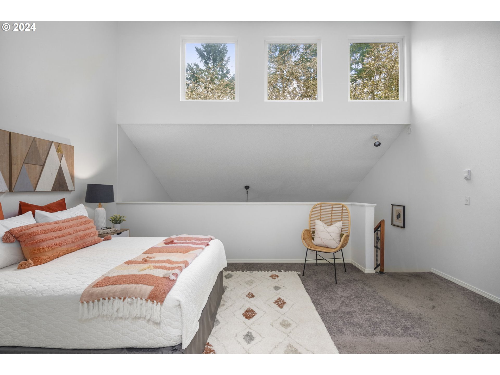 4568 Southwest Comus Place, Unit 8E Portland, OR 97219 - Photo 11 of 39 Gallery Image 11