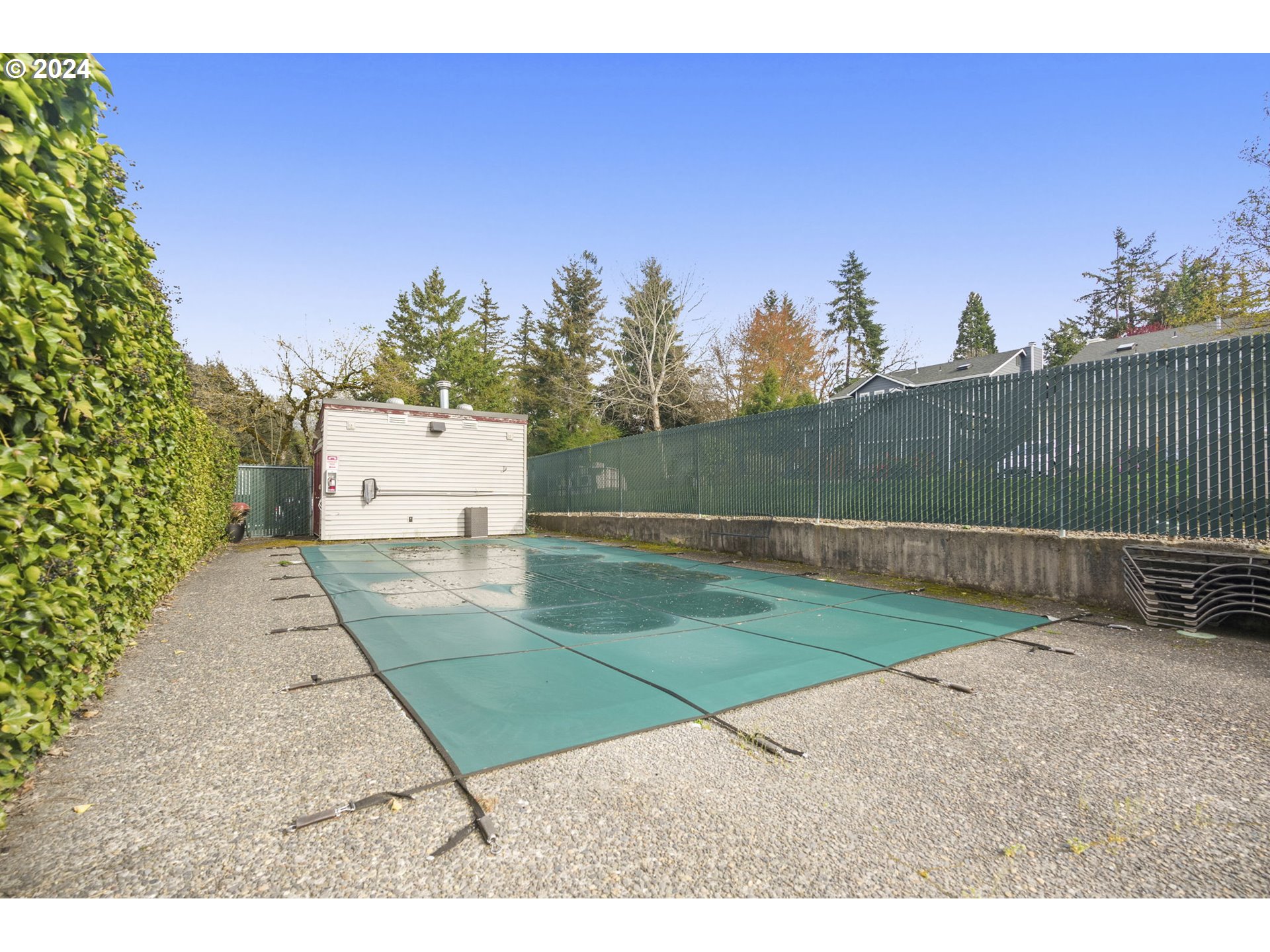 4568 Southwest Comus Place, Unit 8E Portland, OR 97219 - Photo 30 of 39 Gallery Image 30
