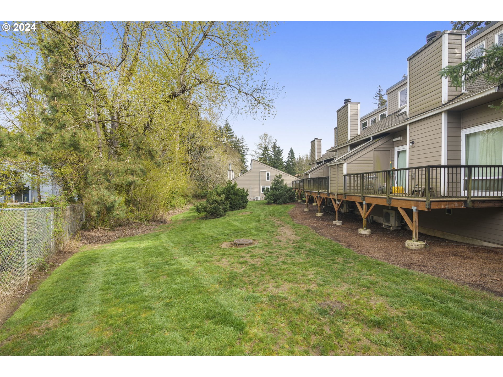 4568 Southwest Comus Place, Unit 8E Portland, OR 97219 - Photo 36 of 39 Gallery Image 36