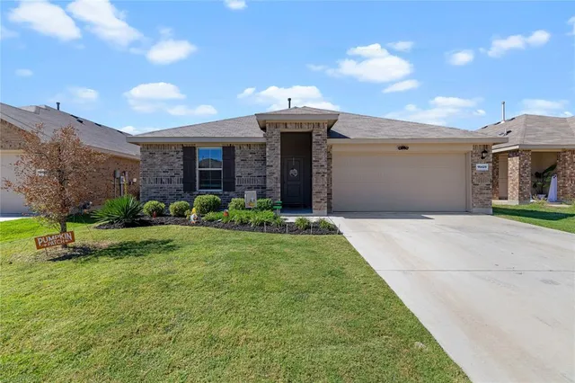 $2,100 | 16429 Porterfield Lane, Justin, TX 76247